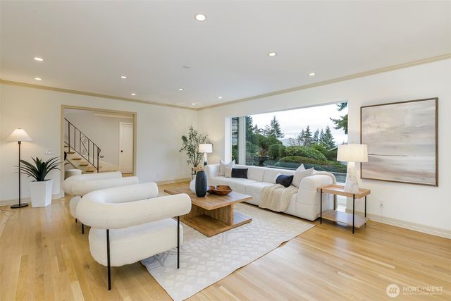 8280 SE 61st Street, Mercer Island, WA 98040