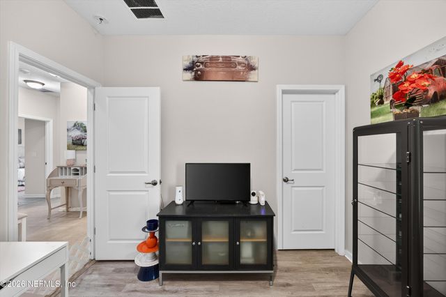 9974 KEVIN Road, Jacksonville, FL 32257