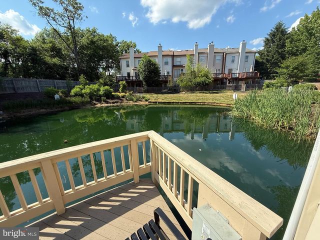 5832 APSLEY HOUSE CT, Alexandria, VA 22310