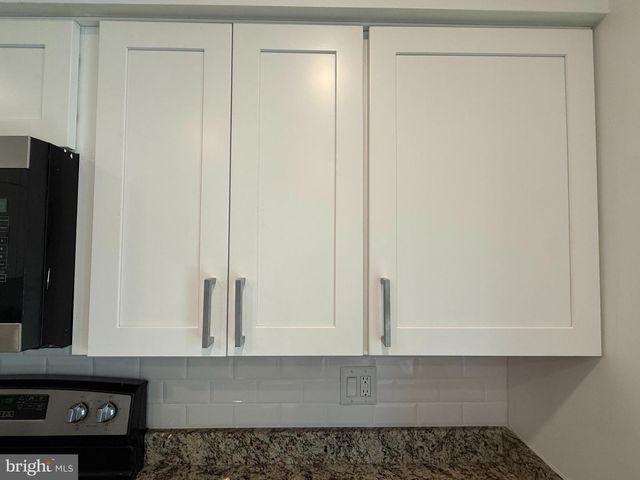 5832 APSLEY HOUSE CT, Alexandria, VA 22310