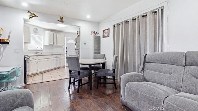 1374 E Vernon, Los Angeles, CA 90011