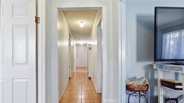 1374 E Vernon, Los Angeles, CA 90011
