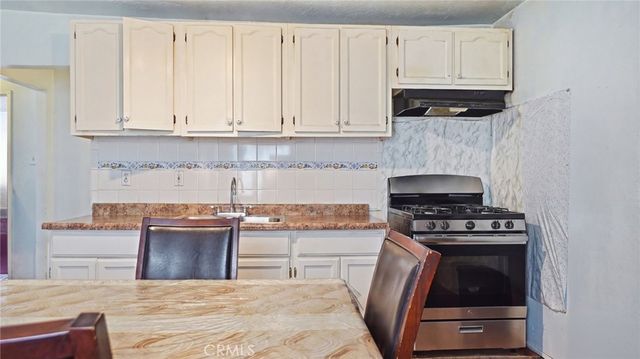 1374 E Vernon, Los Angeles, CA 90011