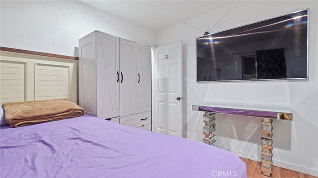1374 E Vernon, Los Angeles, CA 90011
