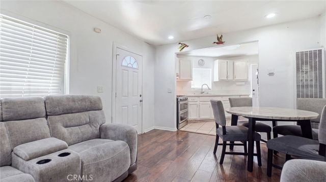 1374 E Vernon, Los Angeles, CA 90011