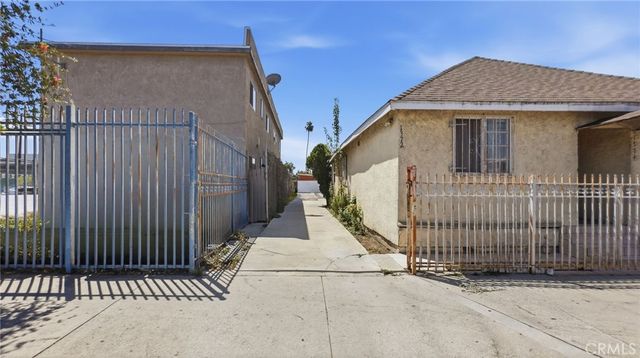 1374 E Vernon, Los Angeles, CA 90011
