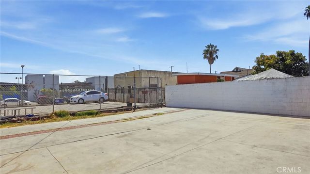 1374 E Vernon, Los Angeles, CA 90011