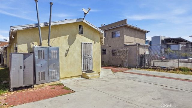1374 E Vernon, Los Angeles, CA 90011