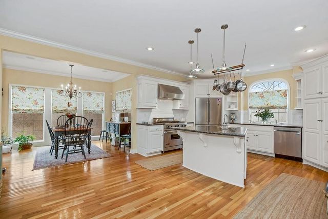 26266 W 110th Terrace, Olathe, KS 66061