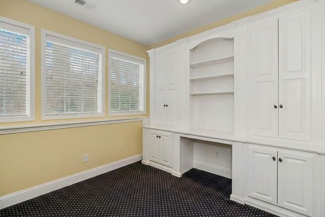 26266 W 110th Terrace, Olathe, KS 66061