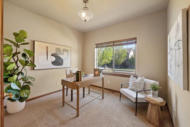 17709 E Daystar Rd, Greenacres, WA 99016