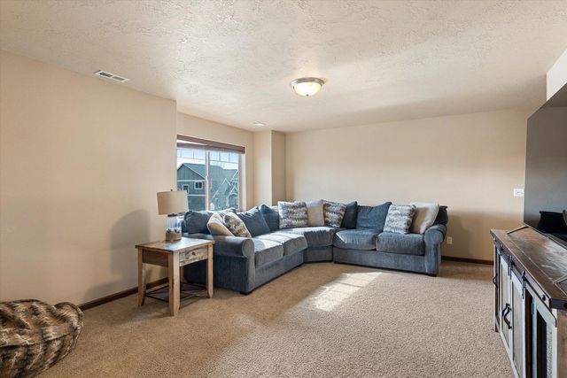 17709 E Daystar Rd, Greenacres, WA 99016
