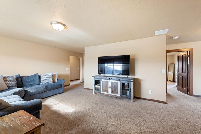 17709 E Daystar Rd, Greenacres, WA 99016