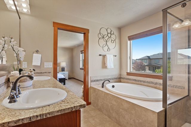 17709 E Daystar Rd, Greenacres, WA 99016