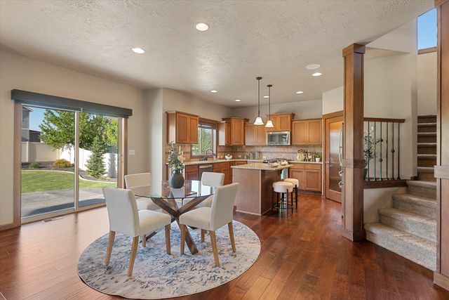 17709 E Daystar Rd, Greenacres, WA 99016