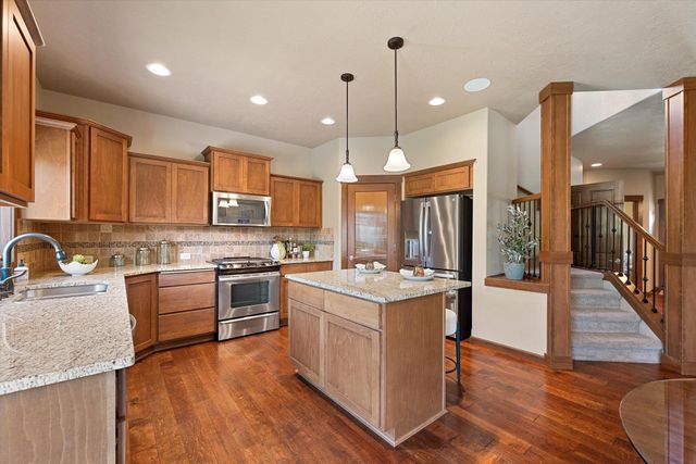 17709 E Daystar Rd, Greenacres, WA 99016
