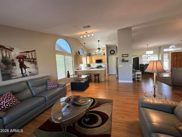 8914 W WESCOTT Drive W, Peoria, AZ 85382