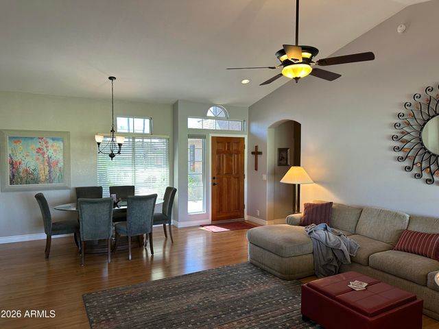 8914 W WESCOTT Drive W, Peoria, AZ 85382