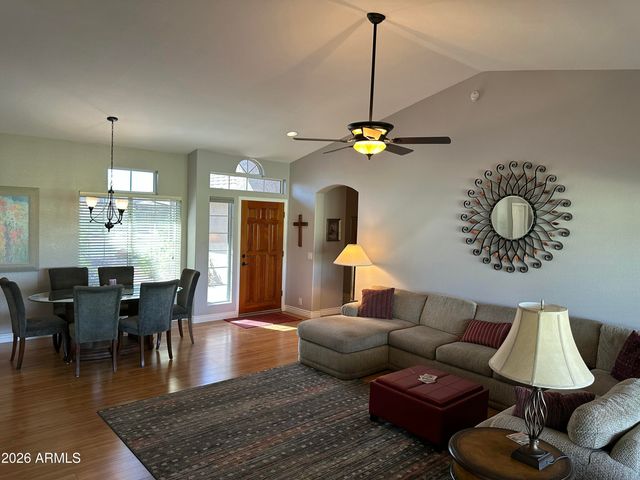 8914 W WESCOTT Drive W, Peoria, AZ 85382