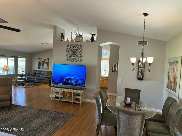 8914 W WESCOTT Drive W, Peoria, AZ 85382