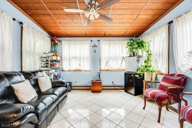 23 Bolten Pl, Bloomfield Twp., NJ 07003