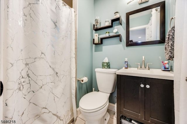 23 Bolten Pl, Bloomfield Twp., NJ 07003