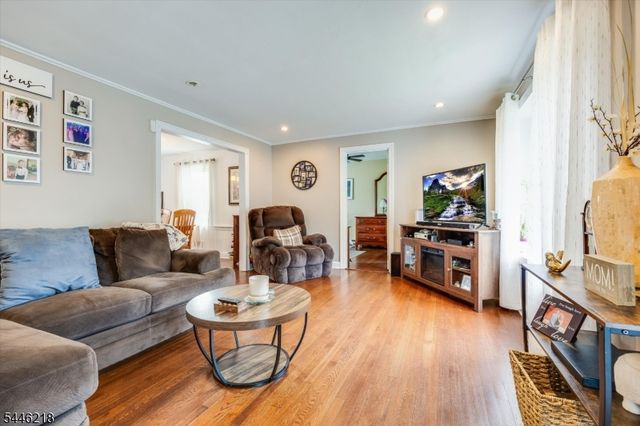 23 Bolten Pl, Bloomfield Twp., NJ 07003