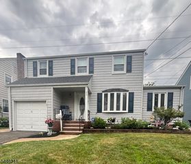 23 Bolten Pl, Bloomfield Twp., NJ 07003