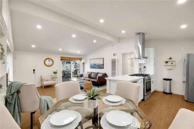 868 Towne, Costa Mesa, CA 92627