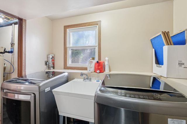 3725 80th Avenue N, Brooklyn Park, MN 55443