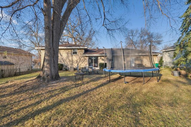 3725 80th Avenue N, Brooklyn Park, MN 55443