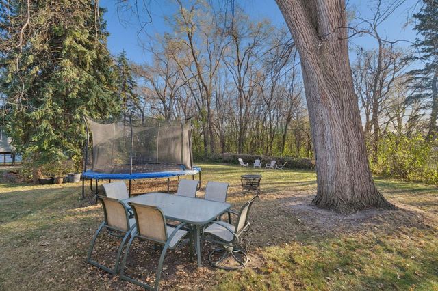 3725 80th Avenue N, Brooklyn Park, MN 55443