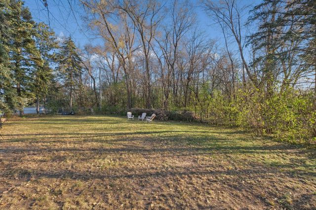 3725 80th Avenue N, Brooklyn Park, MN 55443