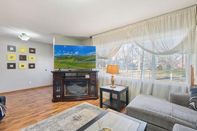 3725 80th Avenue N, Brooklyn Park, MN 55443