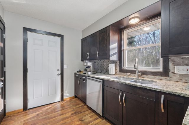 3725 80th Avenue N, Brooklyn Park, MN 55443