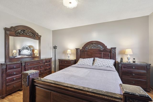 3725 80th Avenue N, Brooklyn Park, MN 55443