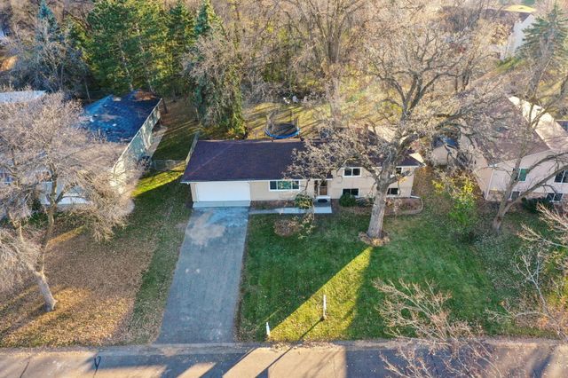 3725 80th Avenue N, Brooklyn Park, MN 55443