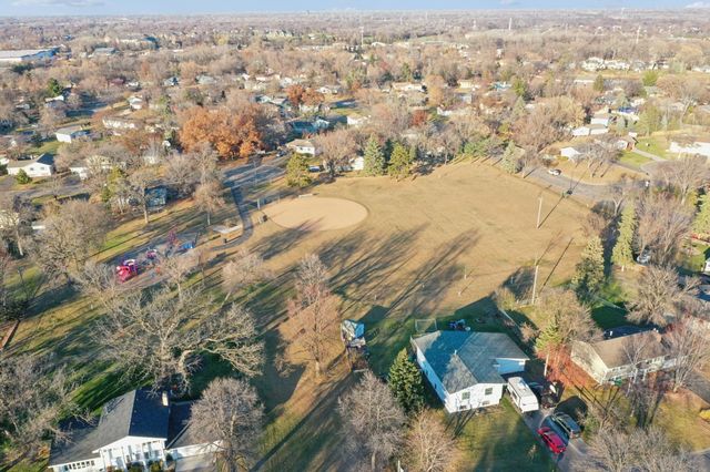 3725 80th Avenue N, Brooklyn Park, MN 55443