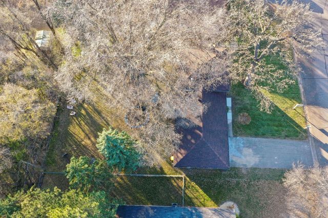 3725 80th Avenue N, Brooklyn Park, MN 55443