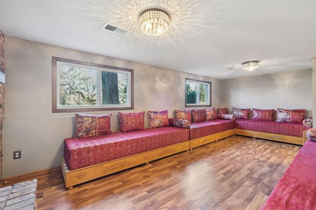 3725 80th Avenue N, Brooklyn Park, MN 55443