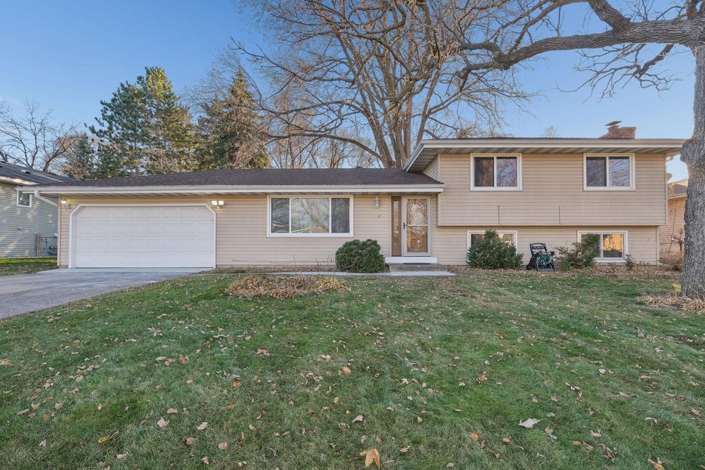3725 80th Avenue N, Brooklyn Park, MN 55443