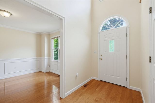 6 Oakwood Ct., Framingham, MA 01701