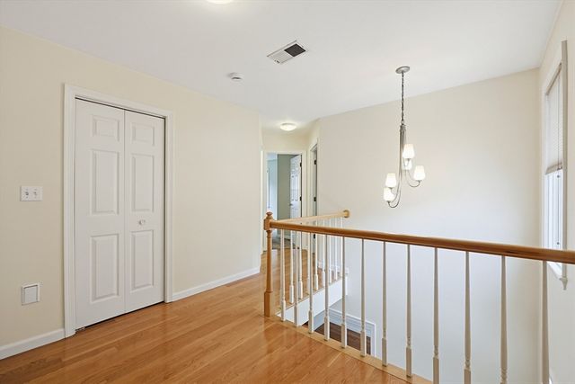 6 Oakwood Ct., Framingham, MA 01701