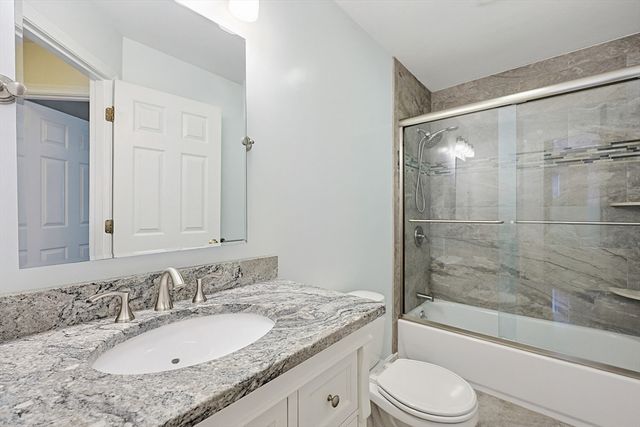 6 Oakwood Ct., Framingham, MA 01701