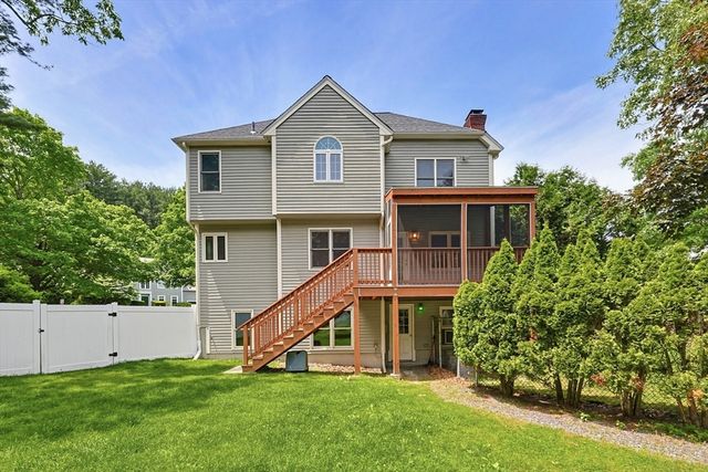6 Oakwood Ct., Framingham, MA 01701