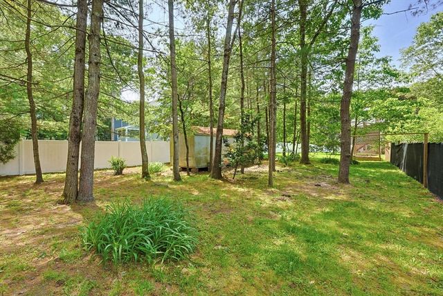 6 Oakwood Ct., Framingham, MA 01701