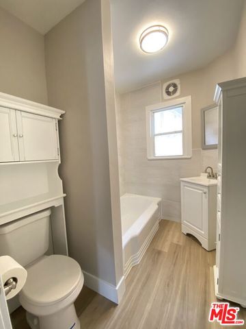 2620 S Barrington Avenue, Los Angeles, CA 90064
