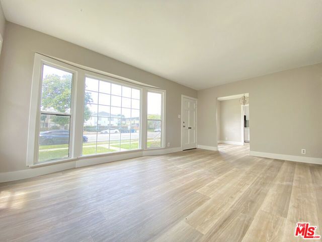 2620 S Barrington Avenue, Los Angeles, CA 90064