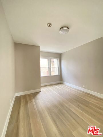 2620 S Barrington Avenue, Los Angeles, CA 90064
