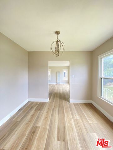 2620 S Barrington Avenue, Los Angeles, CA 90064